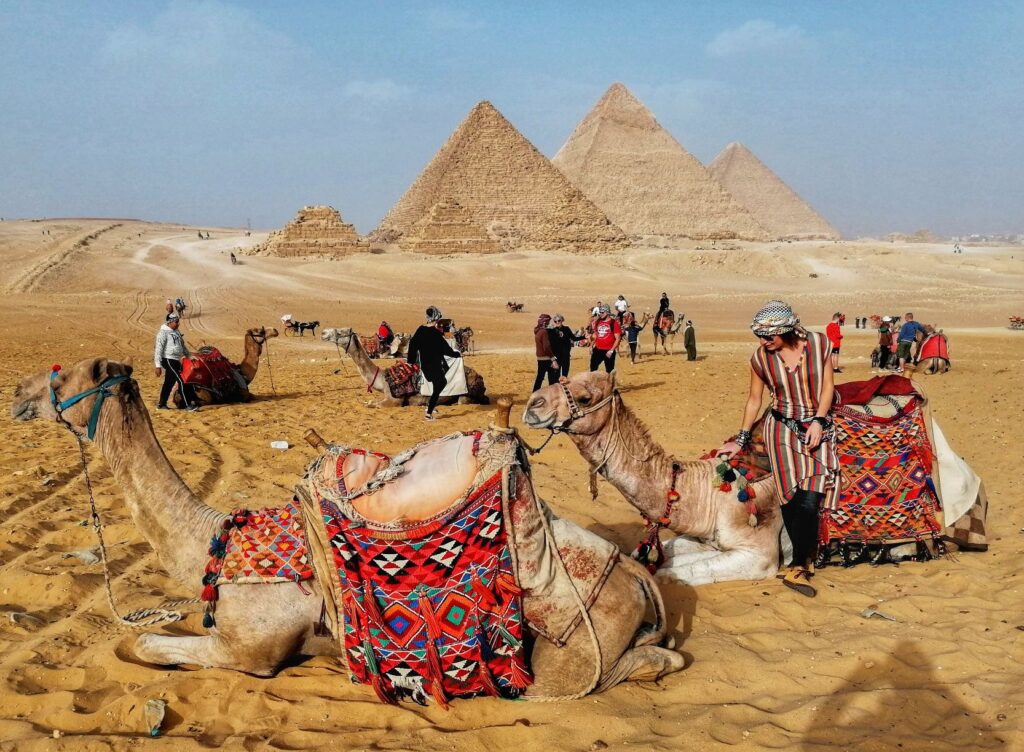 Egipt, un loc în care trebuie să ai nervii tari dacă nu îți plac ghizii și starea continuă de fraiereală a turistului